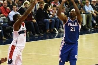 NBA约基奇补时争议绝杀勇士，终结对手七连胜登顶西部引热议